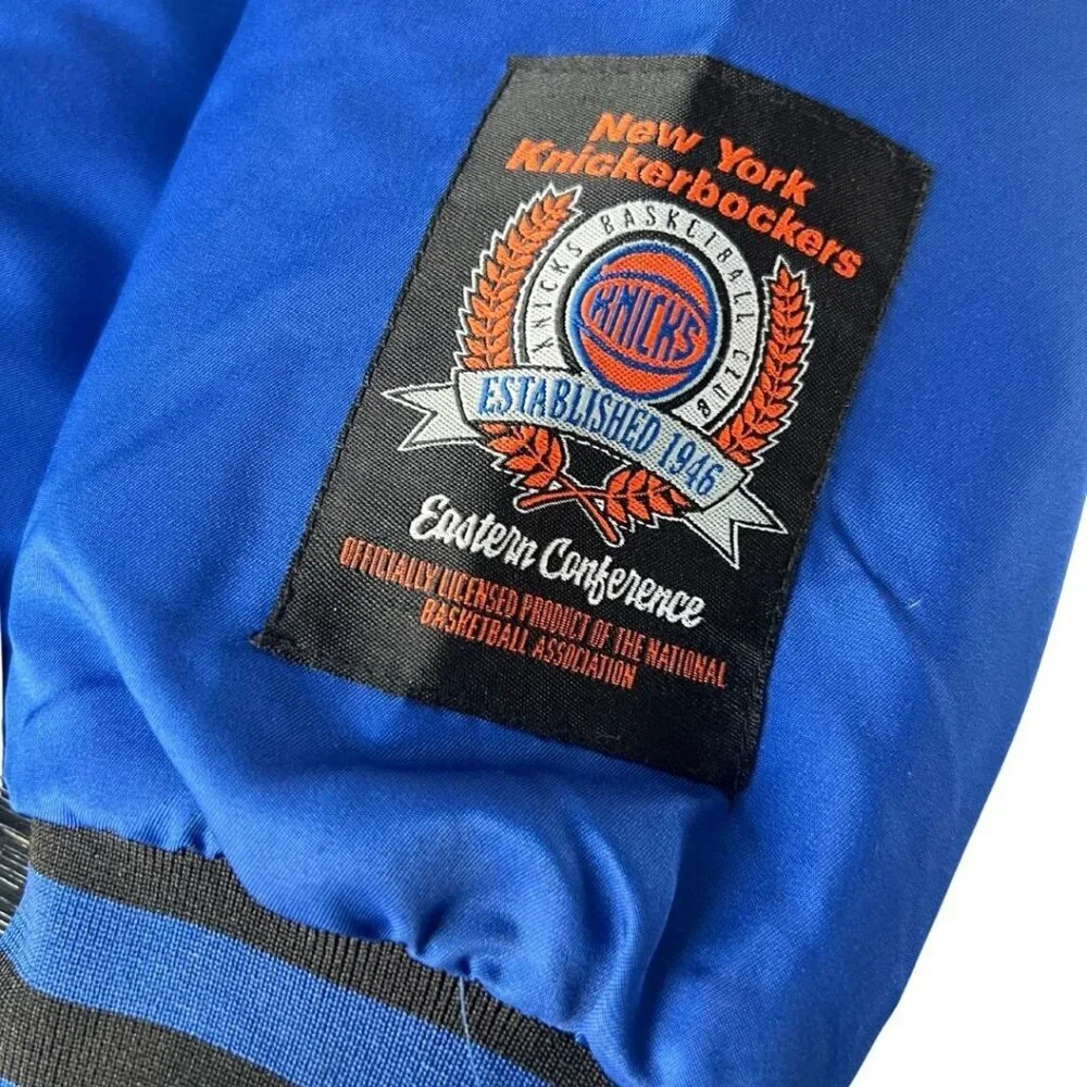 New York Knicks Satin Jacket - Iconic Blue Streetwear - Picture 5 of 7